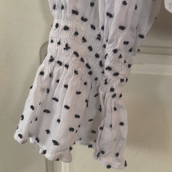 ❤️🔥5/20$ GAP💫 Women’s White/Black Swiss Polka Dot Ruffle V-Neck Blouse - Picture 6 of 11